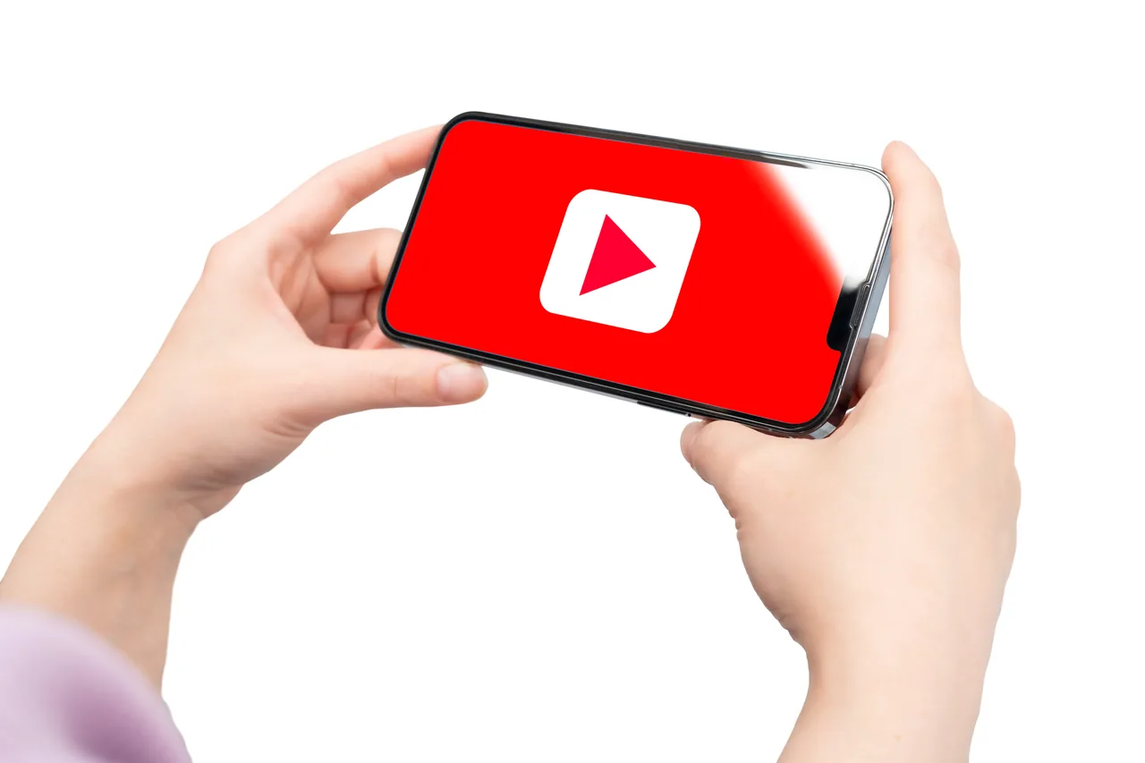 スマートフォンで動画を再生する